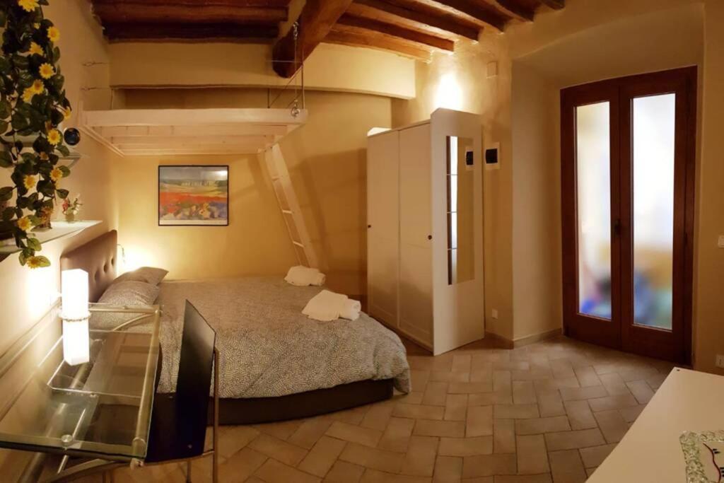 Ferienwohnung Tra Miracoli E Cavalieri Pisa Exterior foto